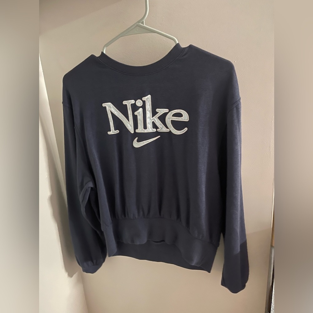 Nike women’s sweatshirt/ crew long sleeve